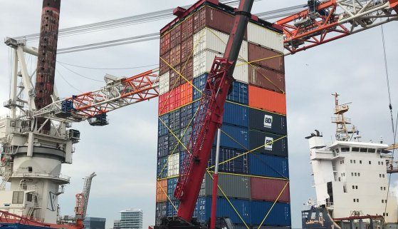 80 containers in Amsterdam-Noord
