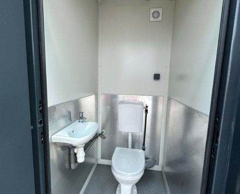 20ft Accommodatie Container buitenzijde toilet
