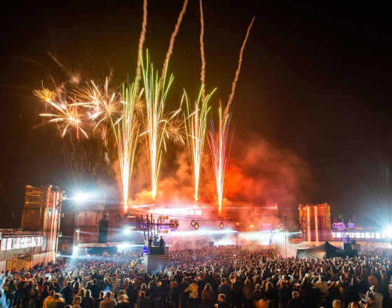 40 containers op Soenda festival