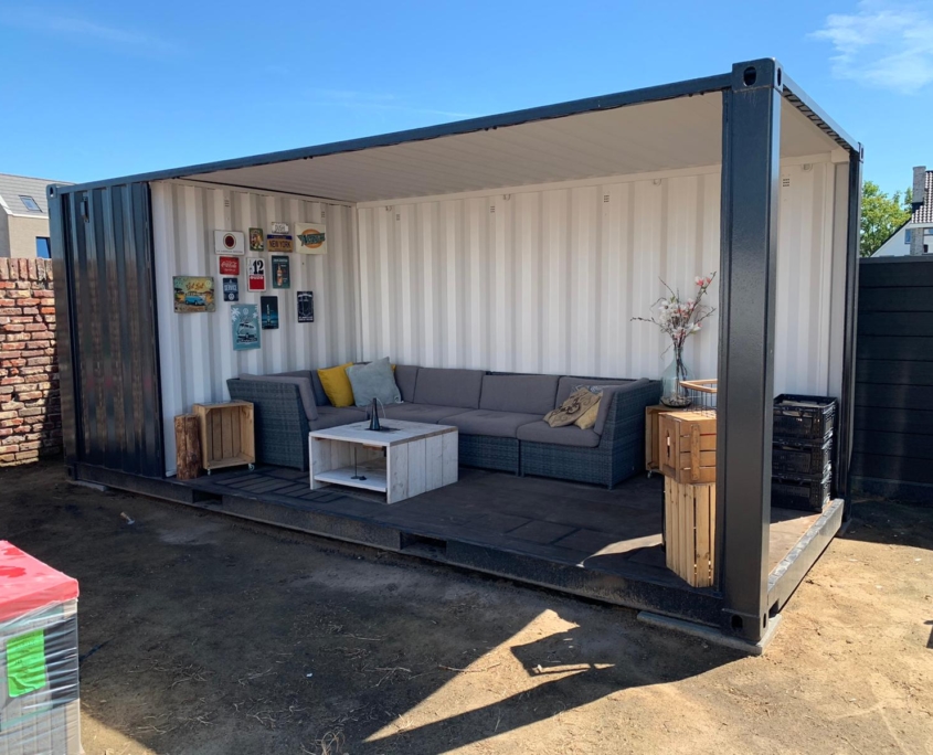 Een zeecontainer als tuinhuis: stoer, duurzaam en veelzijdig