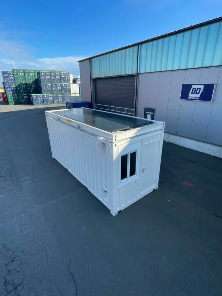 20ft Custom Combi Container – Solar Powered